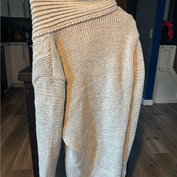 Turtleneck Sweater in Blue Knit - Picture 3 of 3